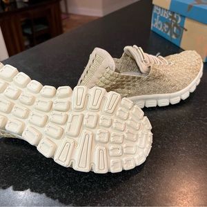 Zee Alexis size 8 gold tennis shoes